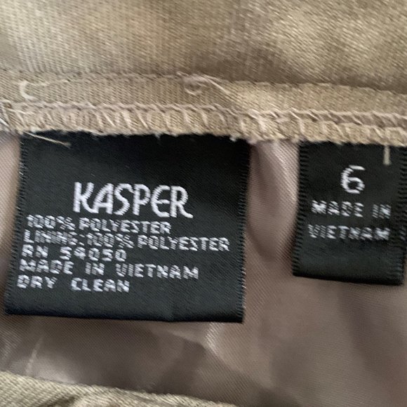 Kasper Woman's Pants Suit, Size 6, Tan - Picture 8 of 8